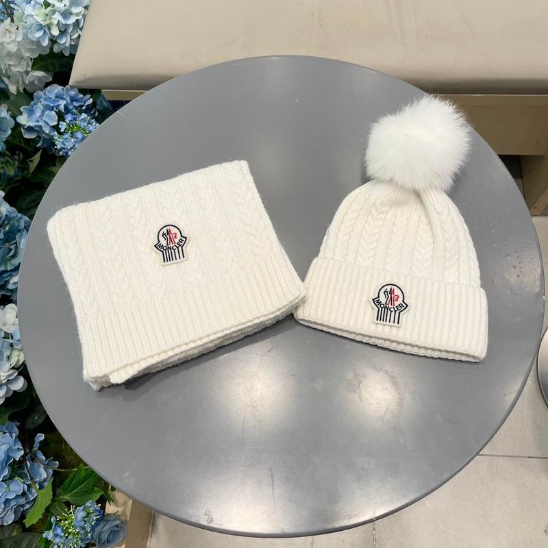 Moncler Scarf hat (344)