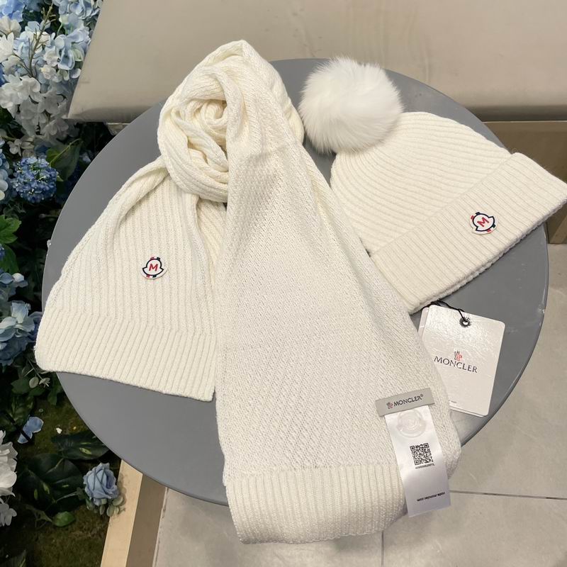 Moncler Scarf hat (401)