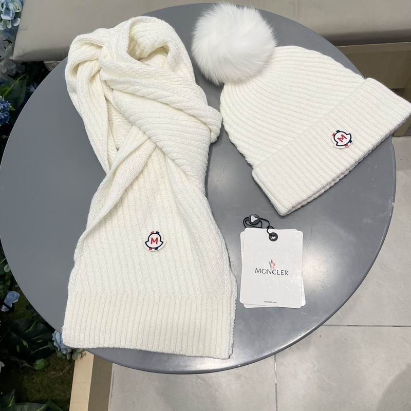 Moncler Scarf hat (402)