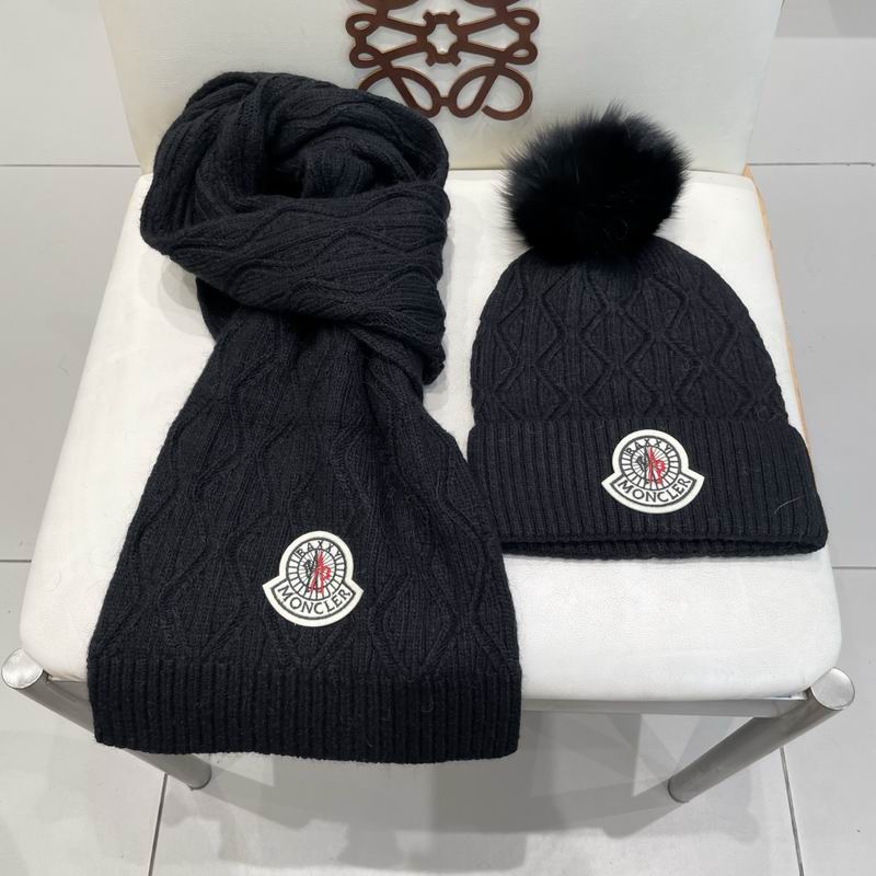 Moncler Scarf hat (457)