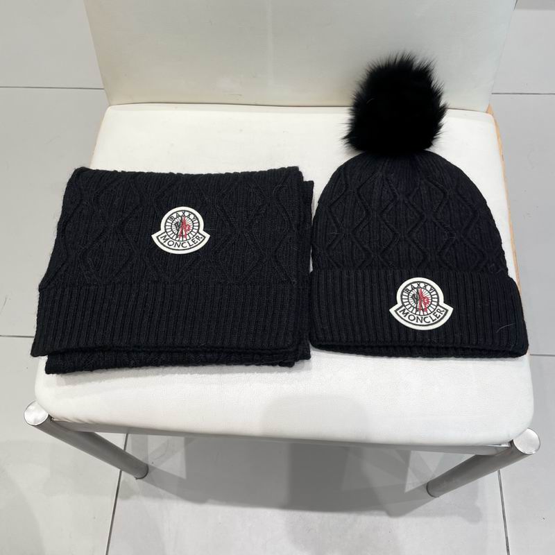 Moncler Scarf hat (460)