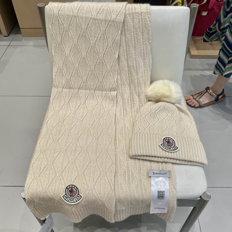 Moncler Scarf hat (471)