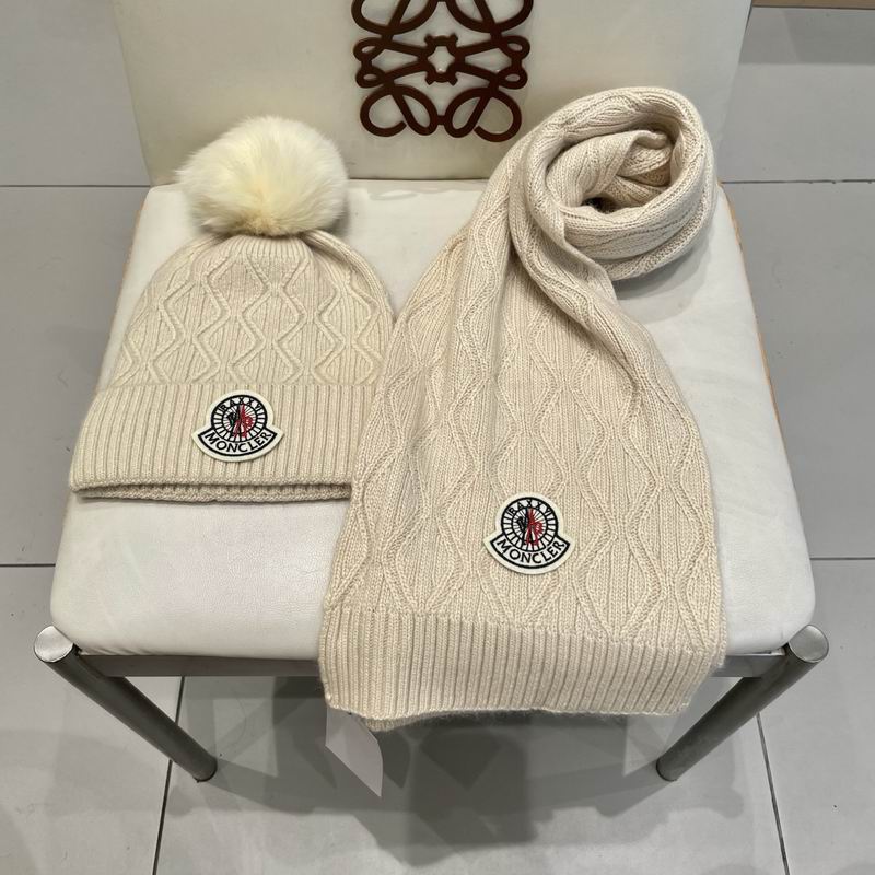 Moncler Scarf hat (476)