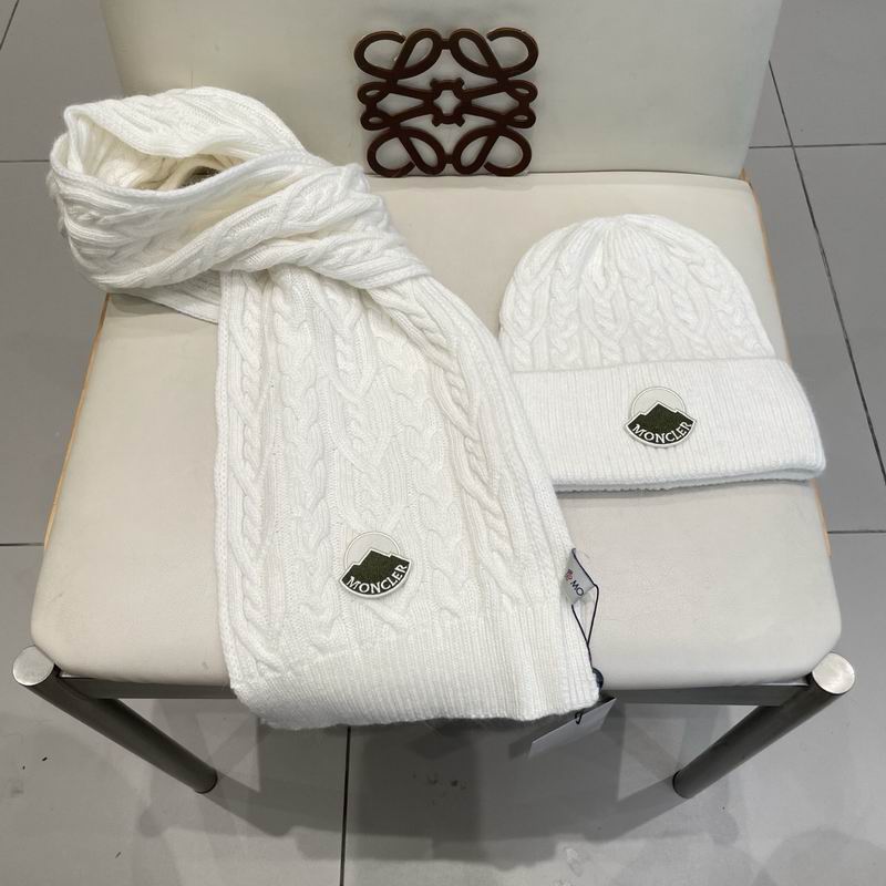 Moncler Scarf hat (50)