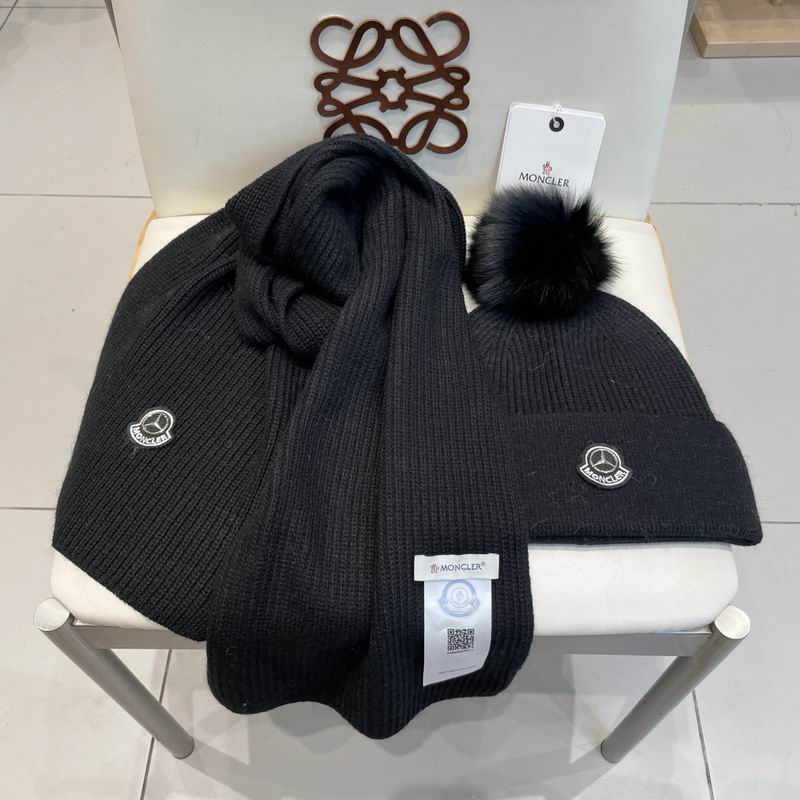Moncler Scarf hat (540)