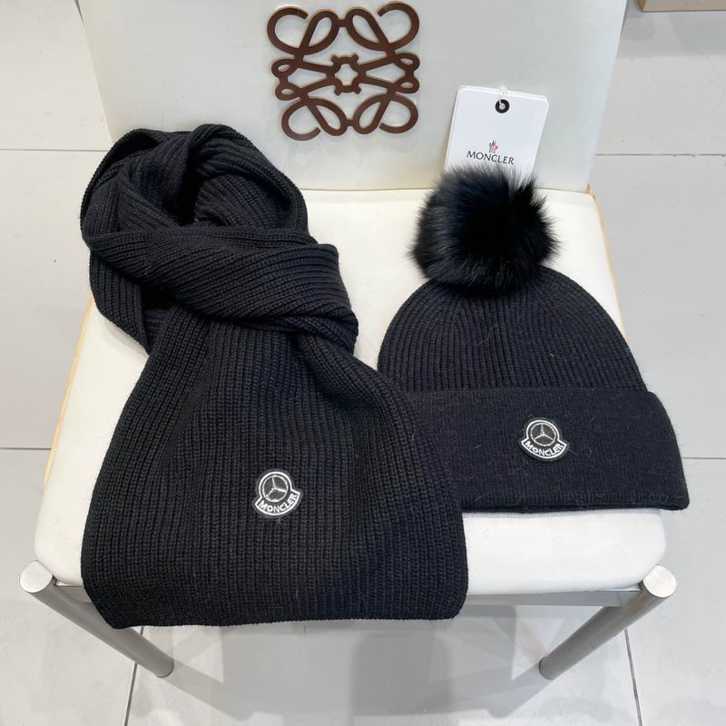Moncler Scarf hat (541)