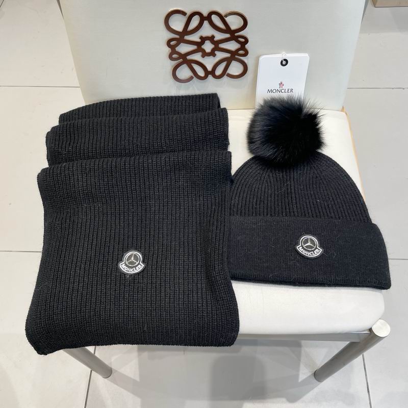 Moncler Scarf hat (545)