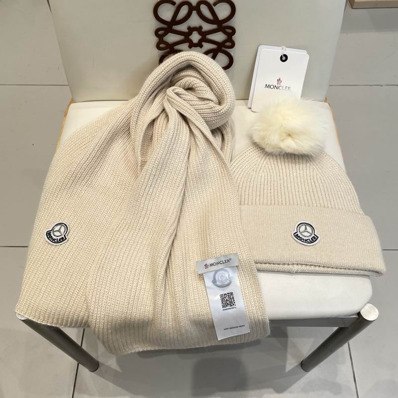 Moncler Scarf hat (549)