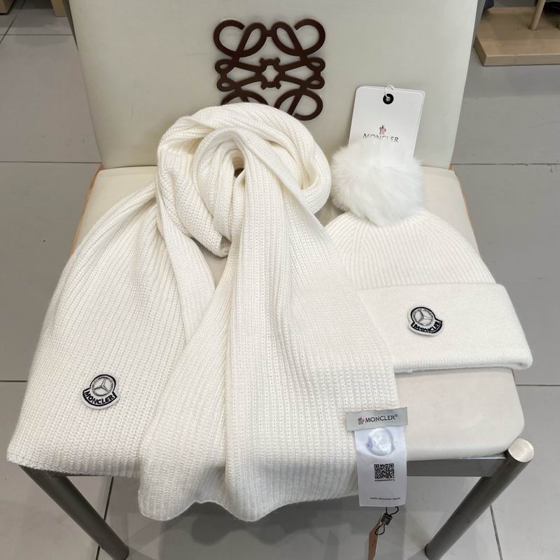 Moncler Scarf hat (567)