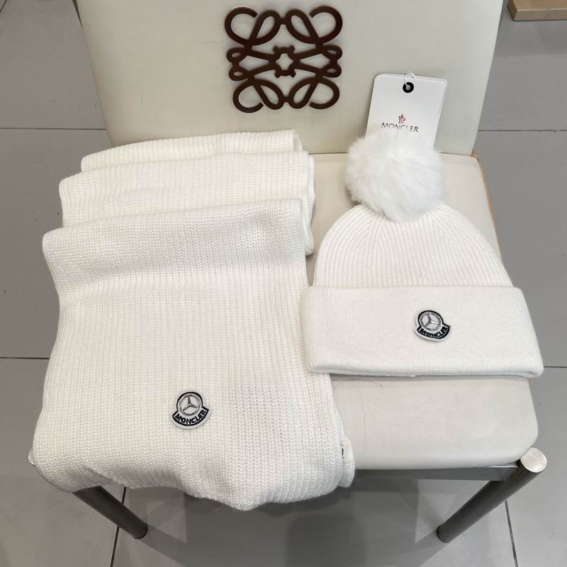 Moncler Scarf hat (569)