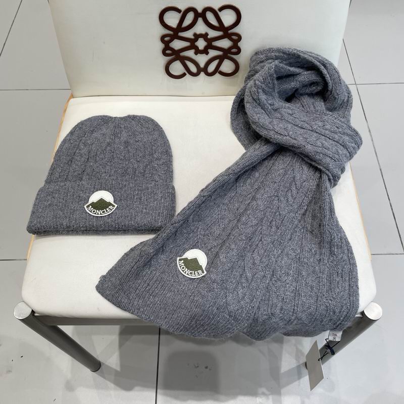 Moncler Scarf hat (60)