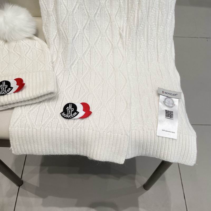 Moncler Scarf hat (610)