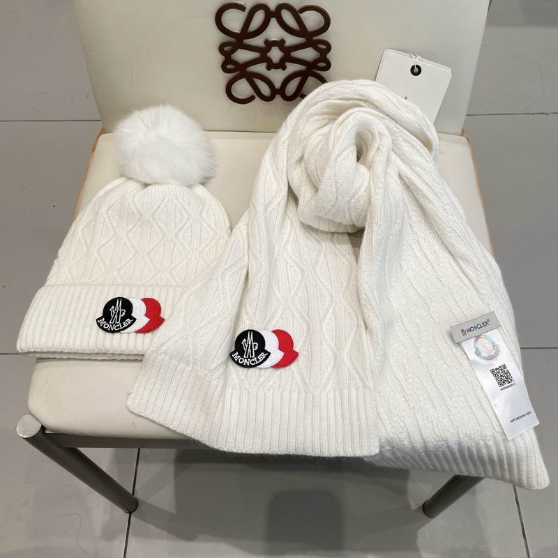 Moncler Scarf hat (612)