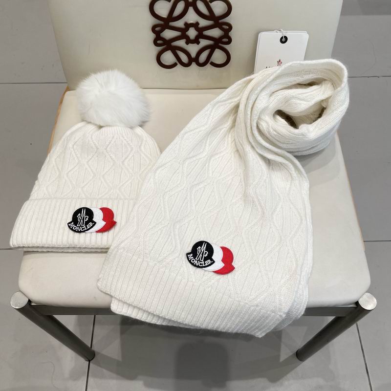 Moncler Scarf hat (613)