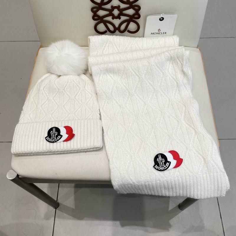 Moncler Scarf hat (616)