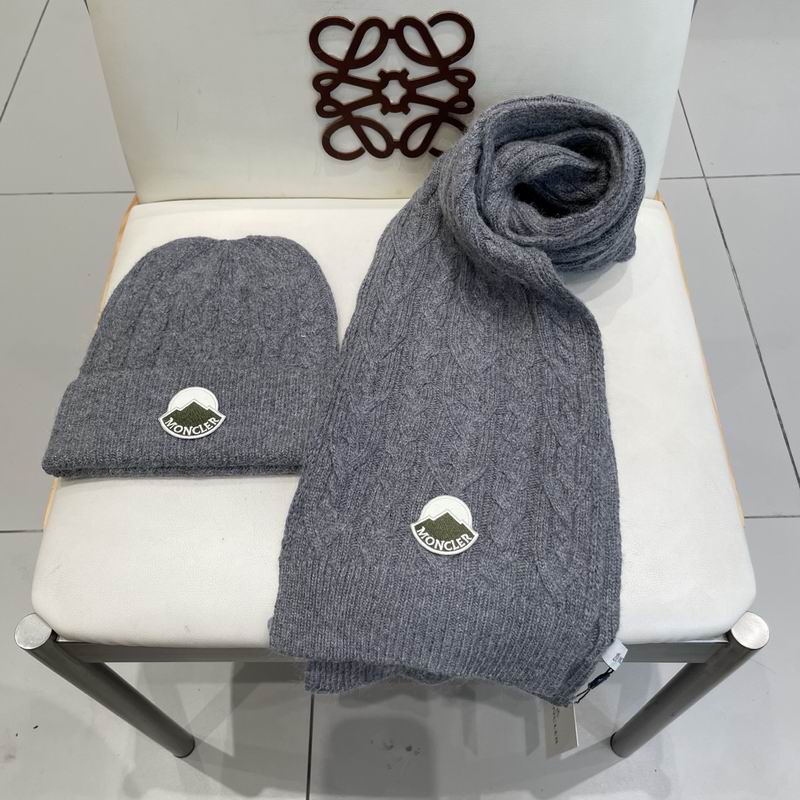 Moncler Scarf hat (62)