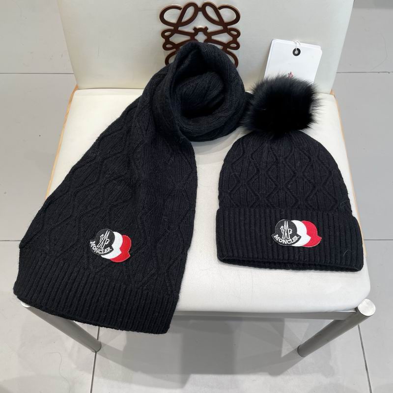 Moncler Scarf hat (626)