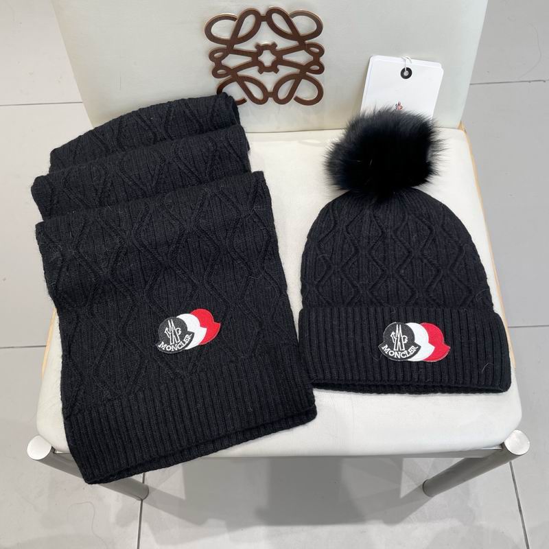 Moncler Scarf hat (627)
