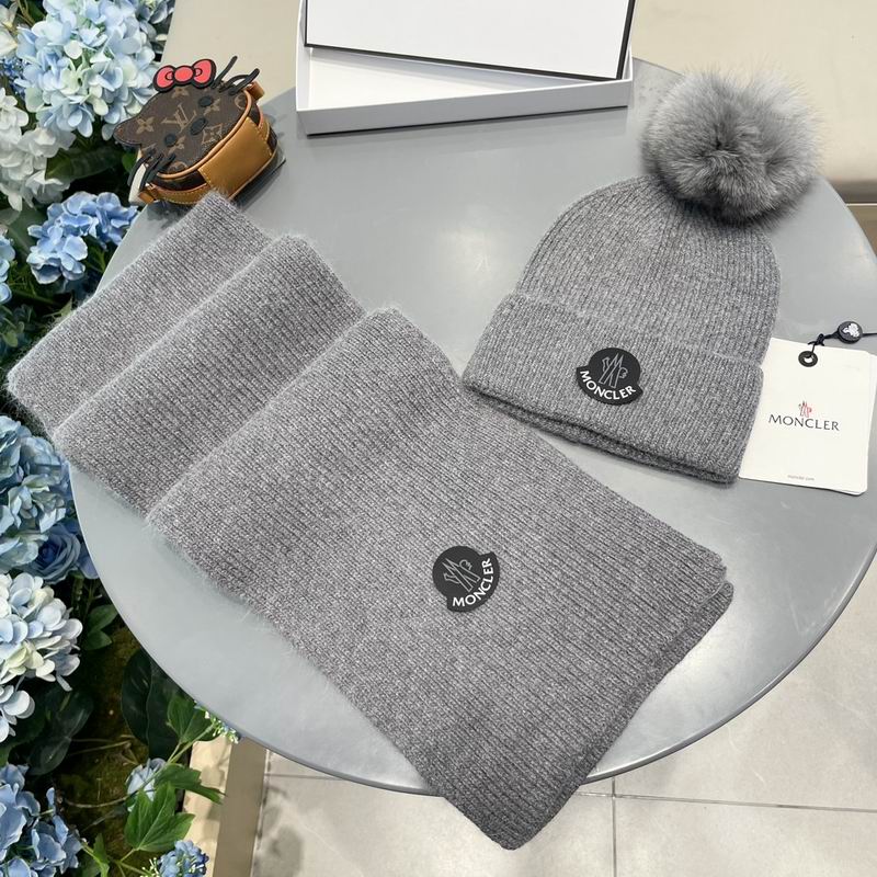 Moncler Scarf hat (80)