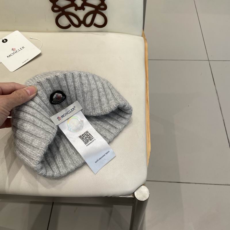 Moncler hat (1231)