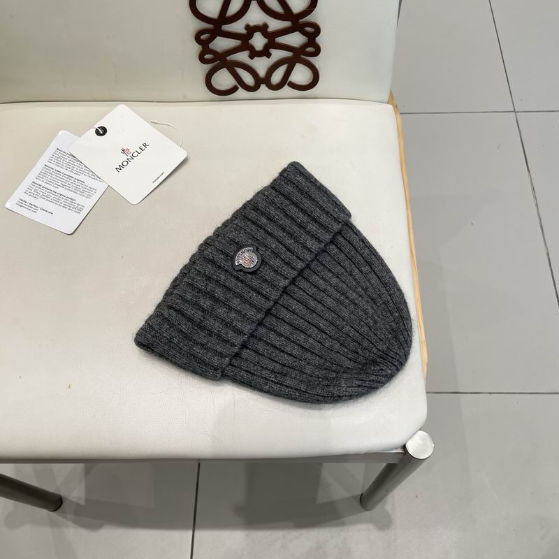 Moncler hat (1250)
