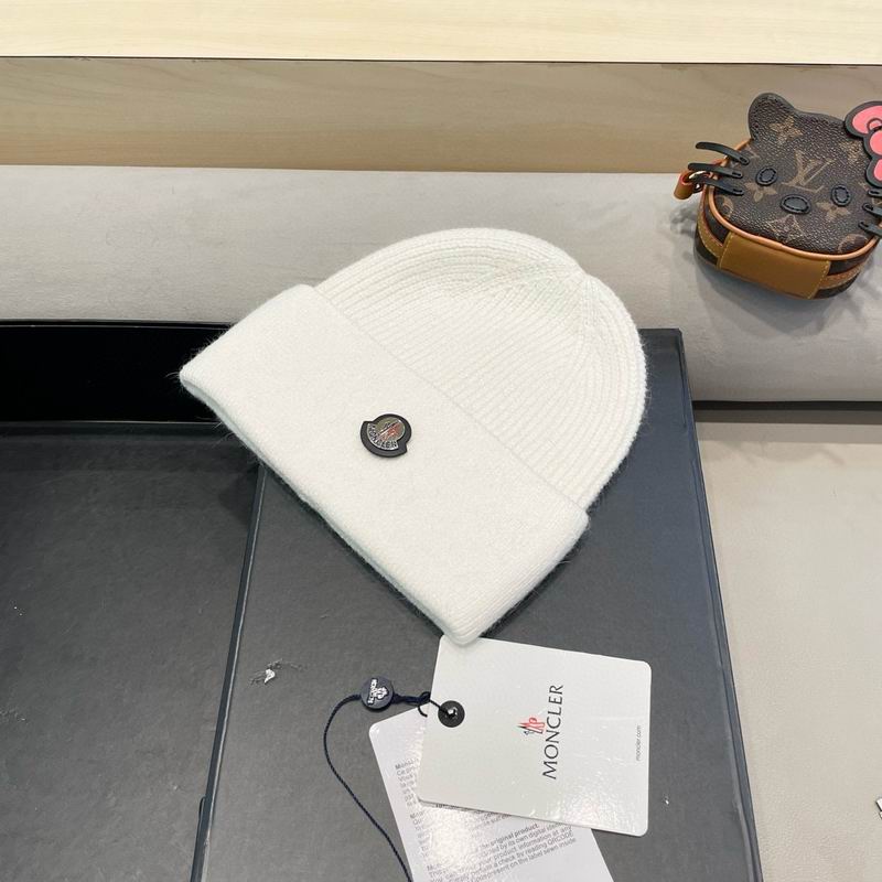 Moncler hat (1768)