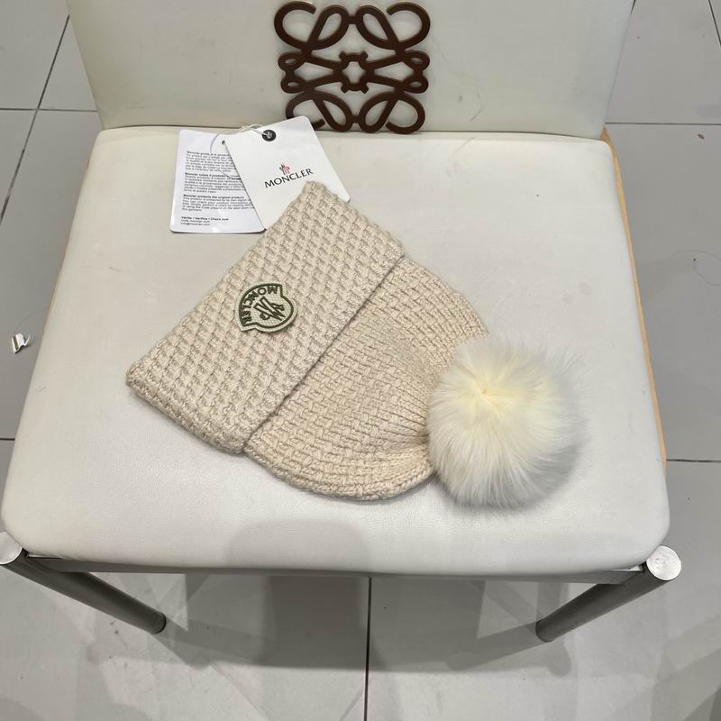 Moncler hat (1789)