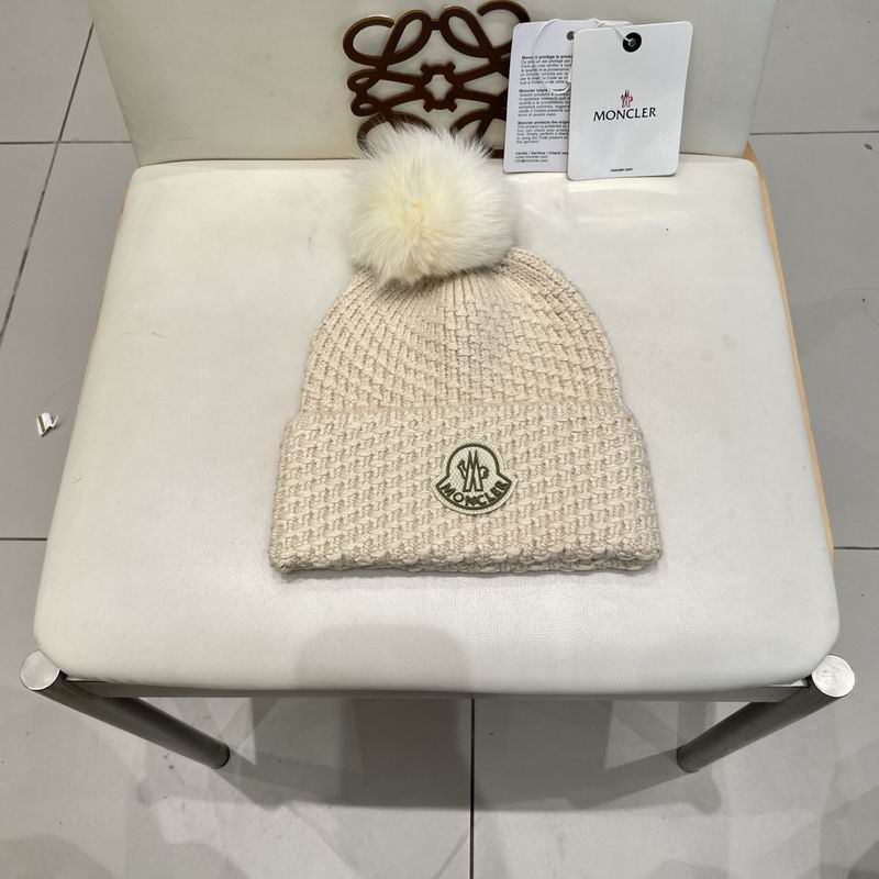 Moncler hat (1796)