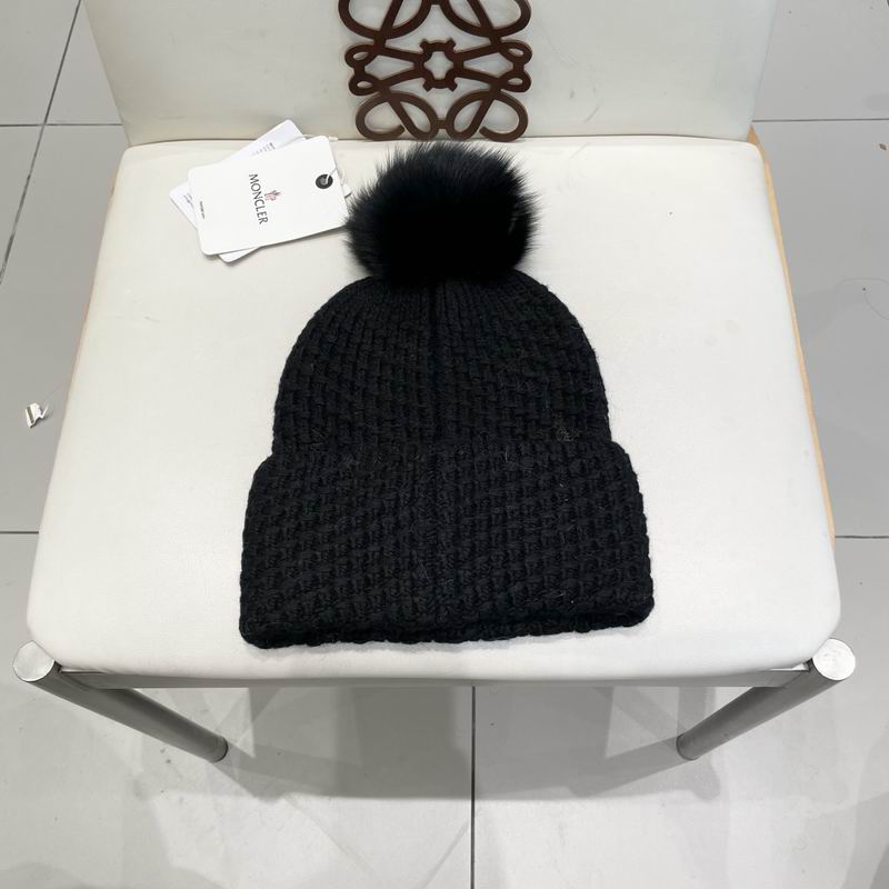 Moncler hat (1808)