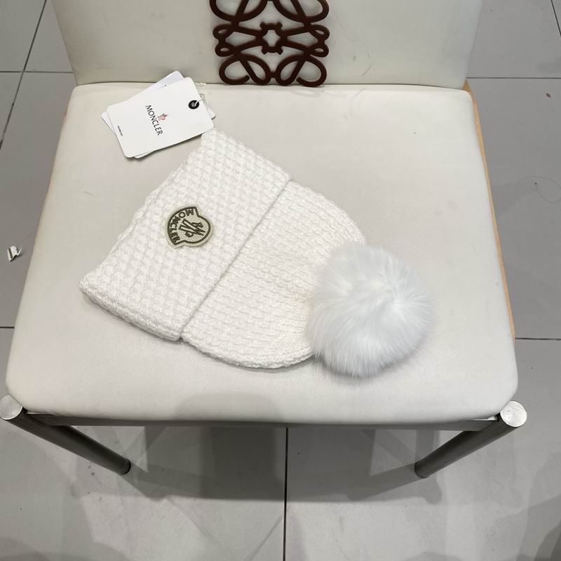 Moncler hat (1816)