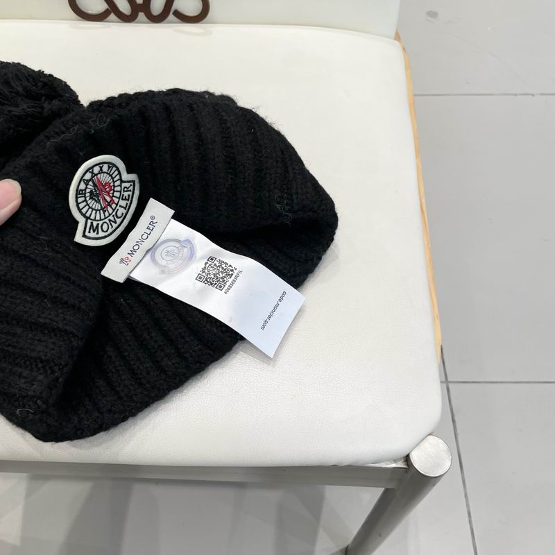 Moncler hat (2122)