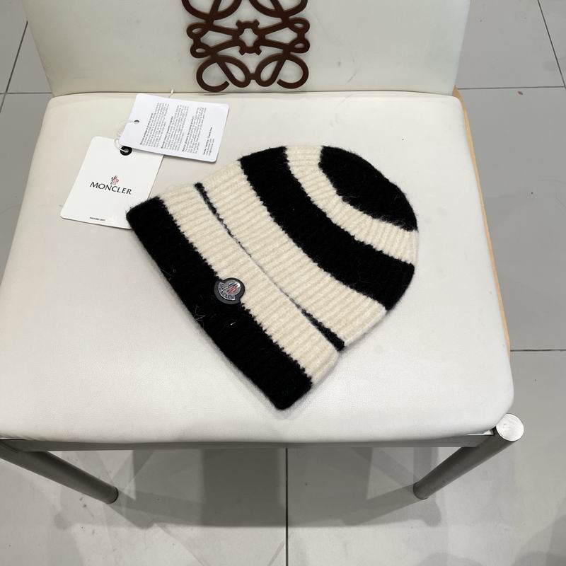 Moncler hat (2400)