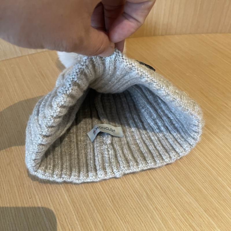 Moncler hat (777)