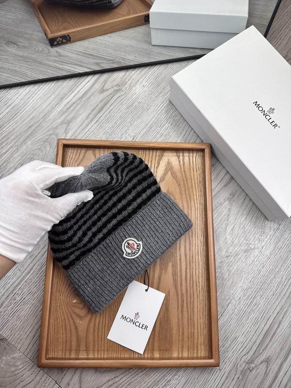 Moncler hat dx (1023)