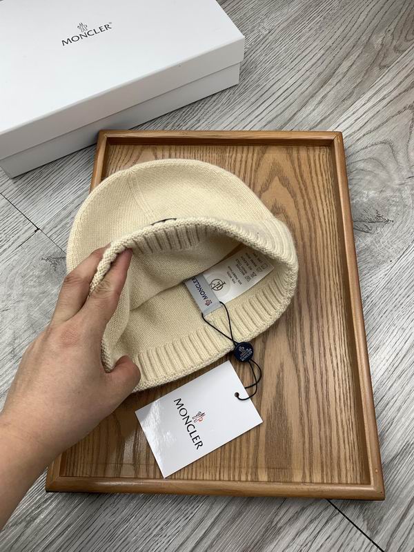 Moncler hat dx (697)