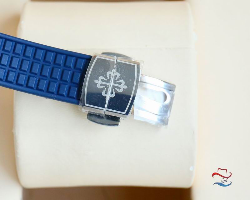 Patek Philippe 35.6mm 30 (1)