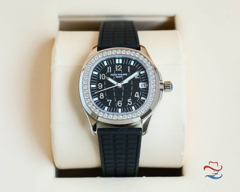 Patek Philippe 35.6mm 30 (8)