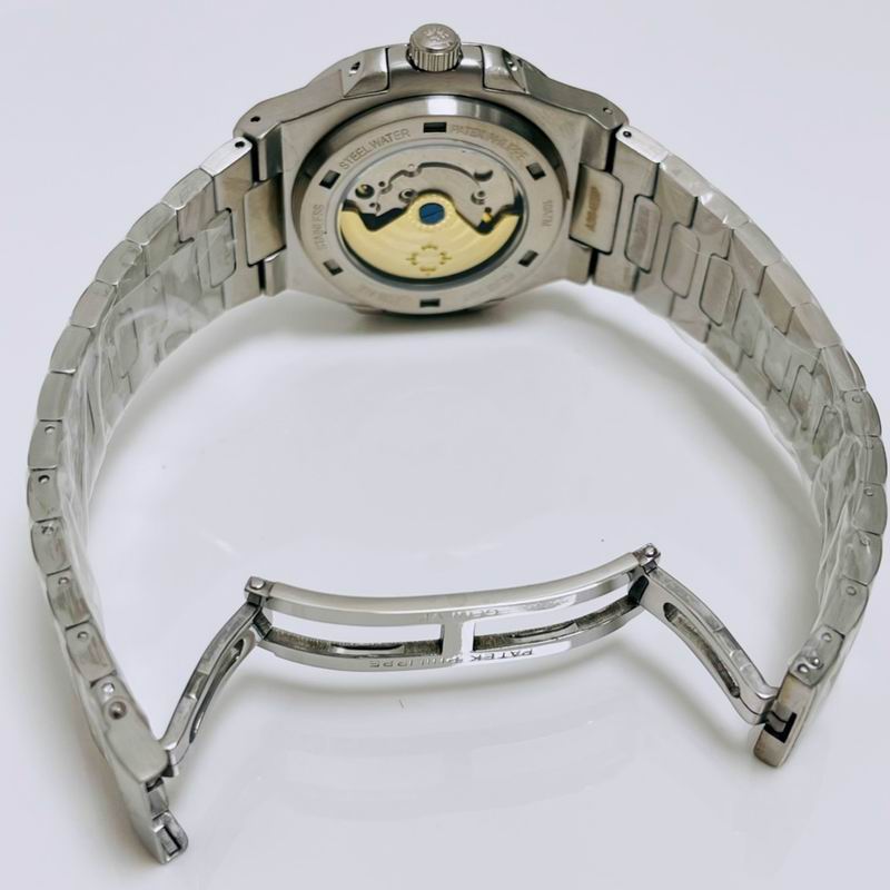 Patek Philippe 41.6mm 07 (1)