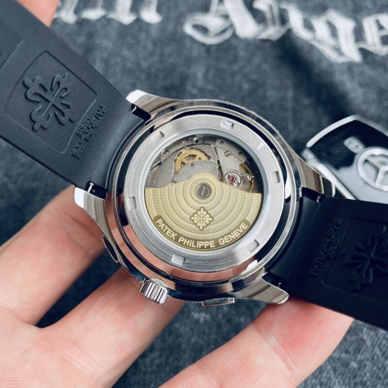 Patek Philippe 42.2mm 23 (1)