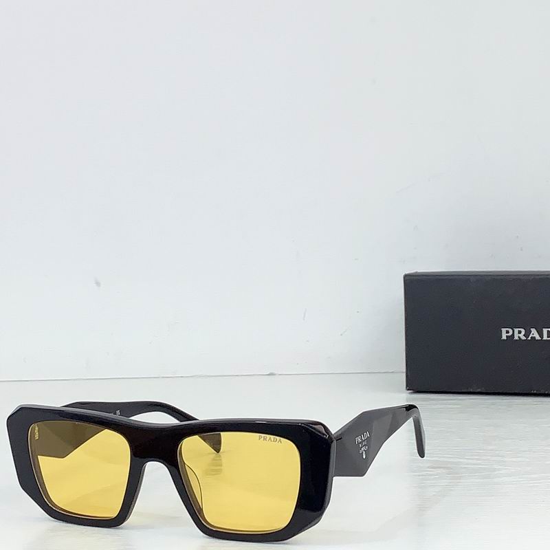Prada 090303 b03
