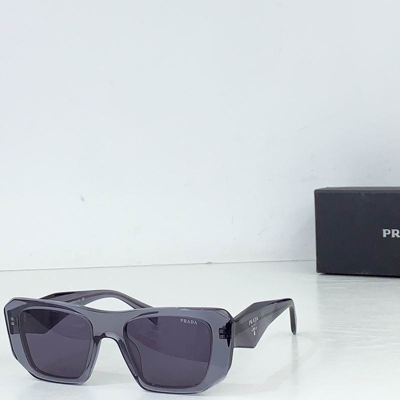 Prada 090303 b05