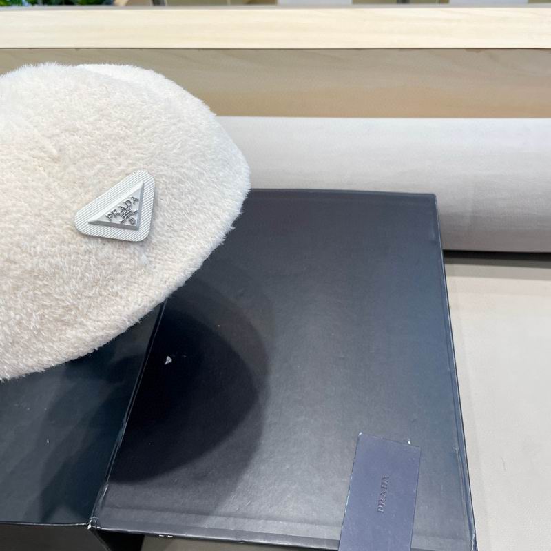 Prada Beret (20)
