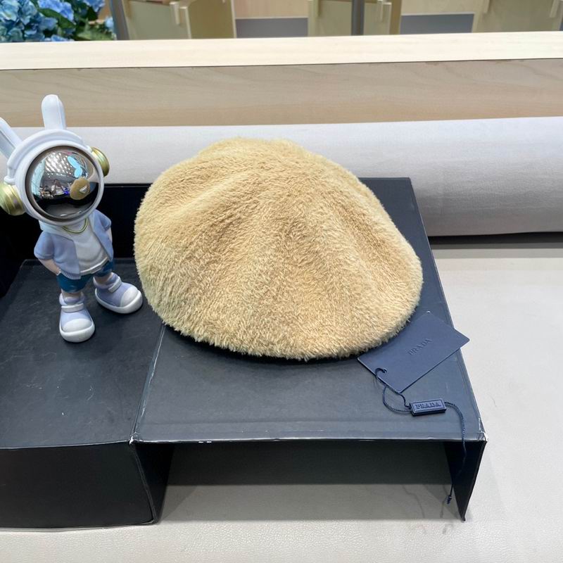 Prada Beret (32)
