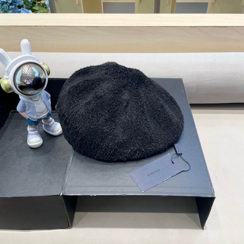 Prada Beret (41)