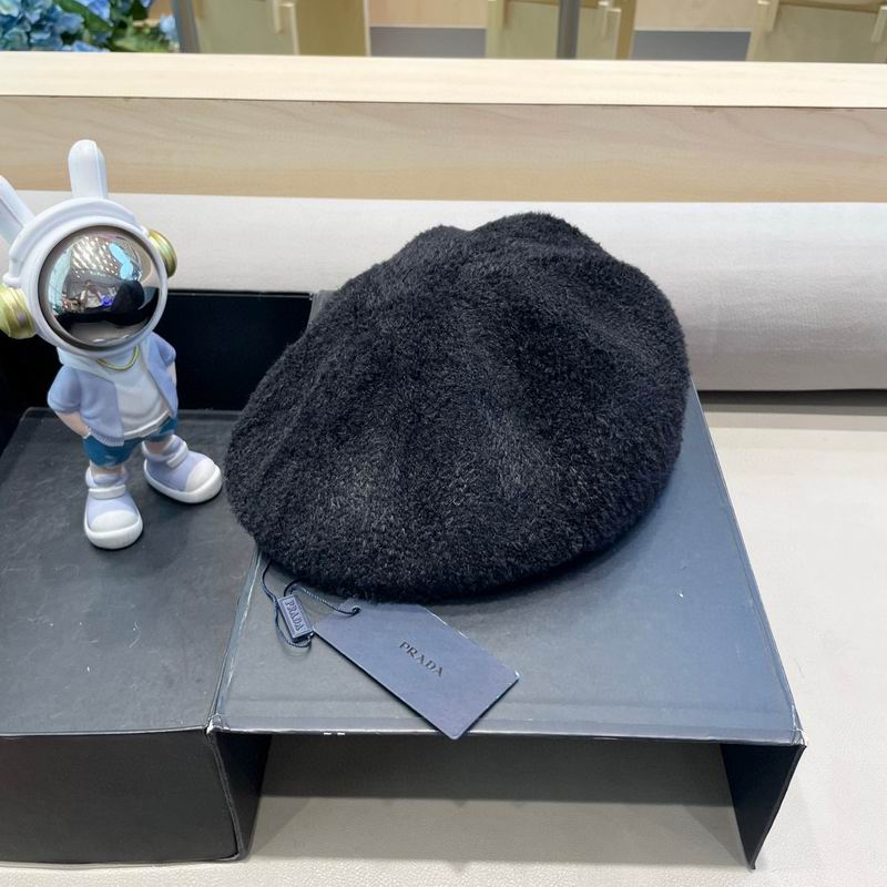 Prada Beret (42)