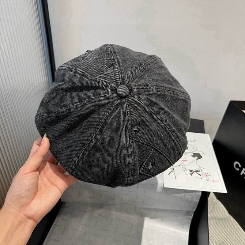Prada Beret (717)