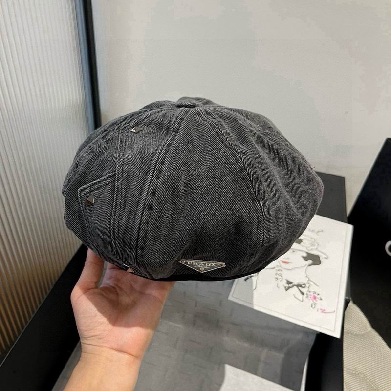 Prada Beret (718)