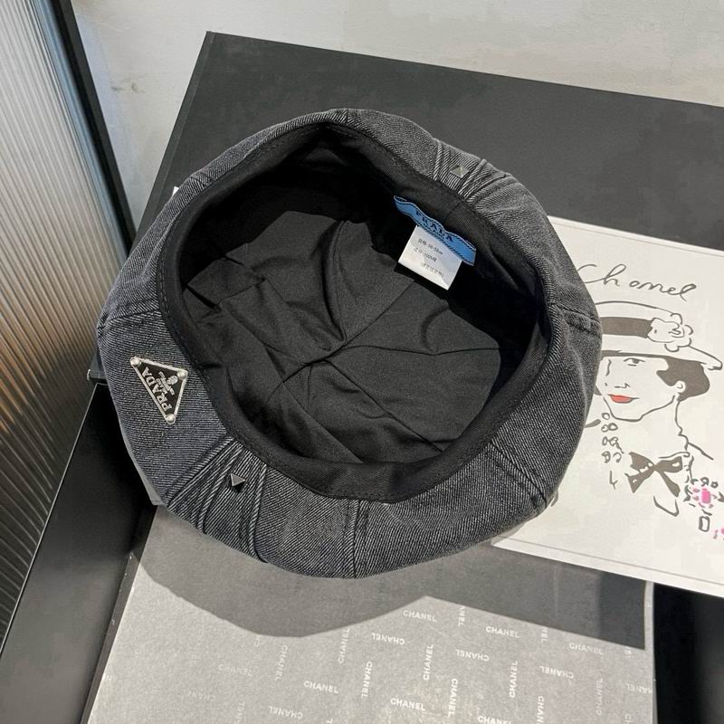 Prada Beret (721)