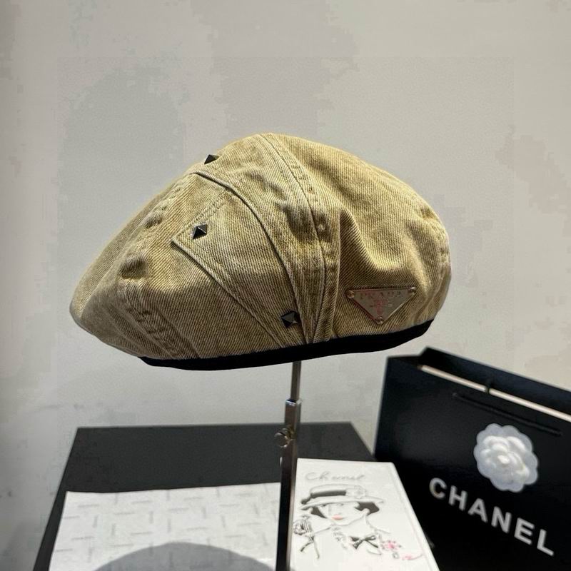Prada Beret (726)