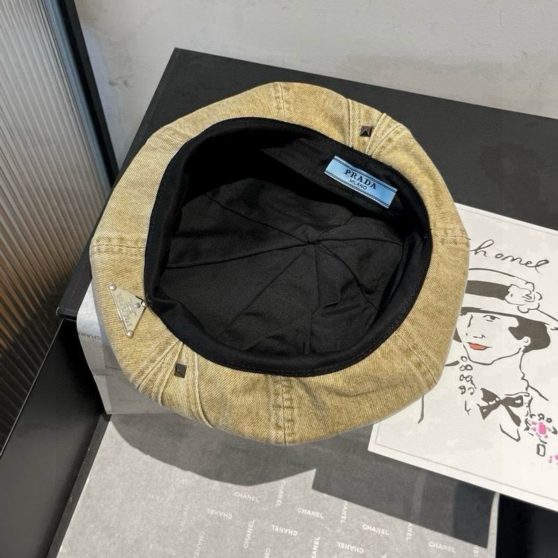 Prada Beret (728)